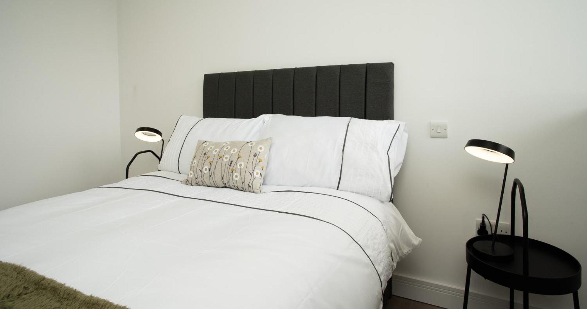 3 Bdr Centre Penthouse By Breaks Appartement Belfast