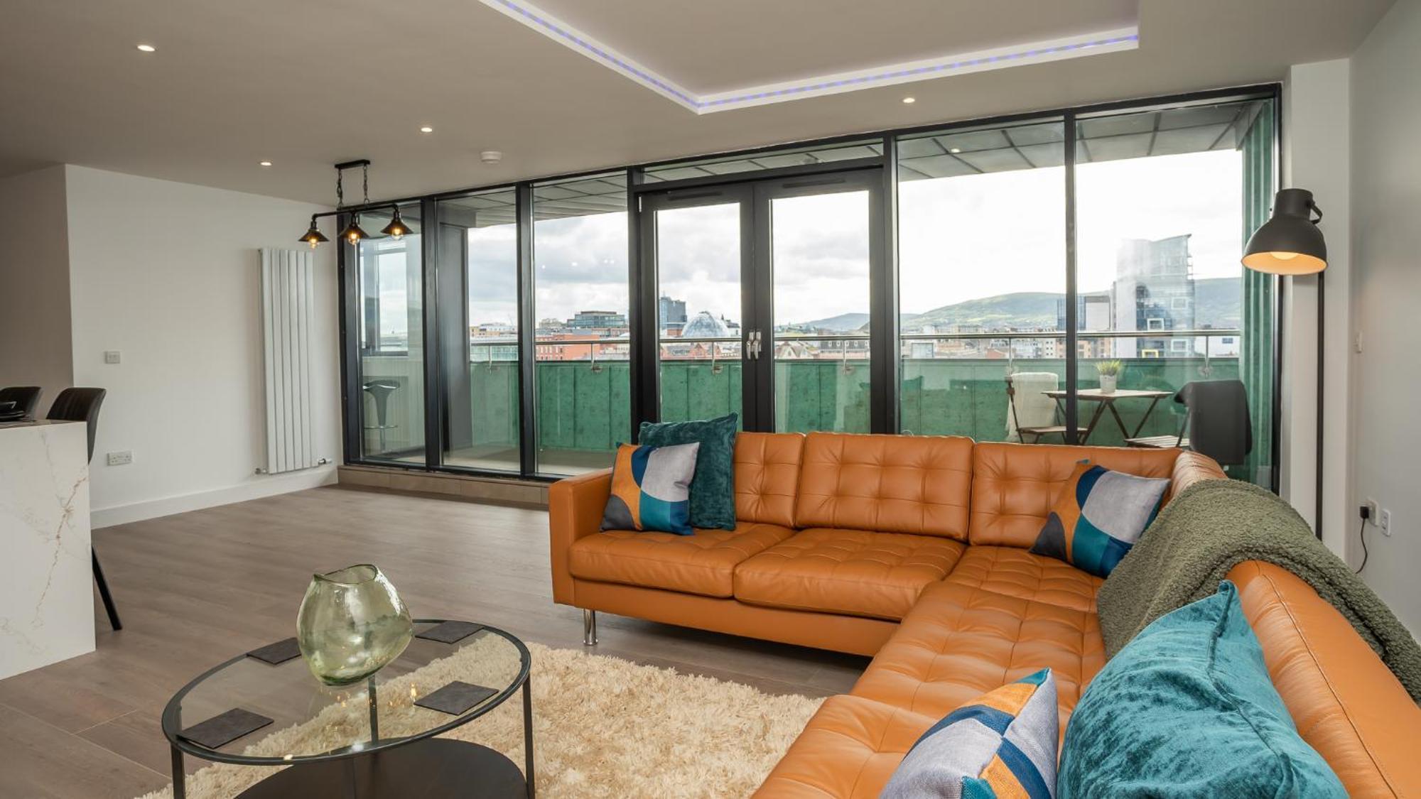 Appartement 3 Bdr Centre Penthouse By Breaks Belfast