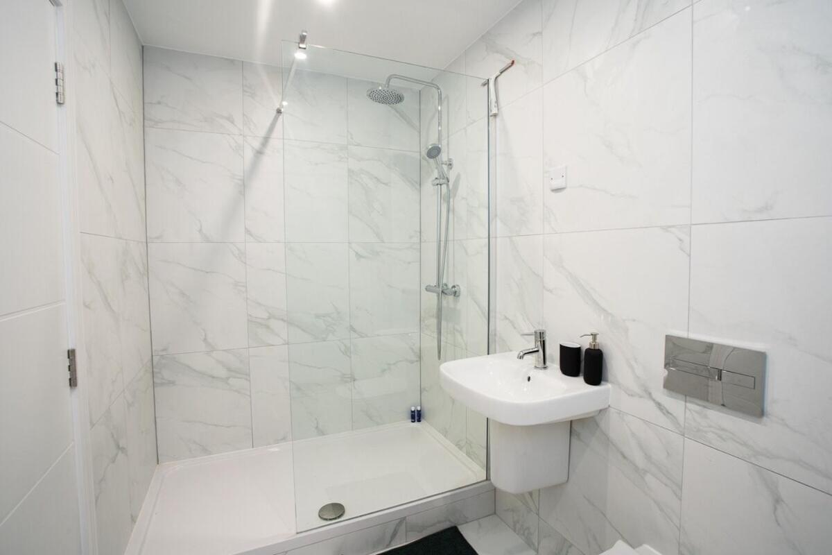 3 Bdr Centre Penthouse By Breaks Appartement Belfast