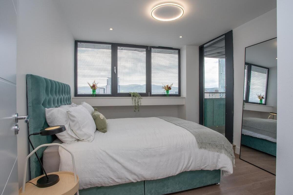 3 Bdr Centre Penthouse By Breaks Appartement Belfast
